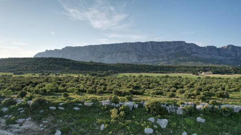 Sainte-Victoire : le sentier de la Croix de Provence fermé en semaine pour travaux
